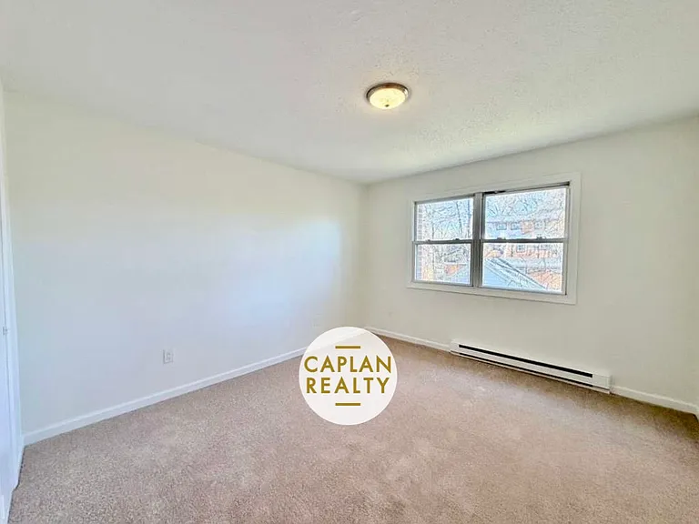 460 Whalley Ave #302 — Photo 5