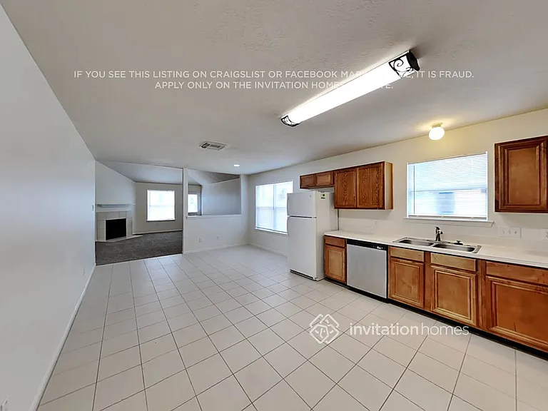 15911 Imperial Forest Ln — Photo 10