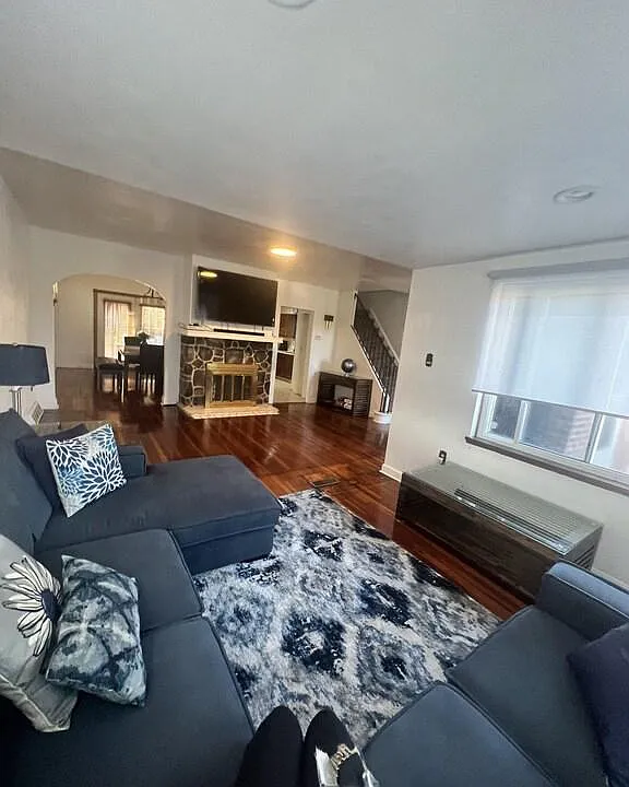 346 Overbrook Blvd