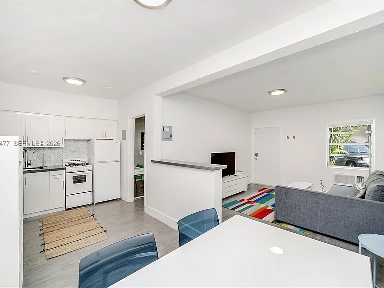 770 NE 123rd St #24 — Photo 4