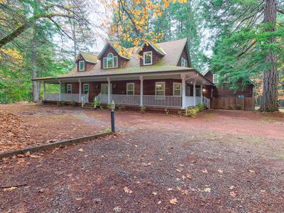 570 Idlewild Dr, Cave Junction, OR, 97523