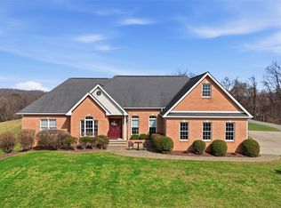 148 Stonegate Dr, Leechburg, PA 15656