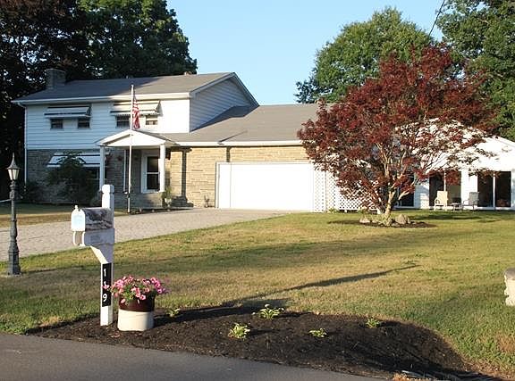 2nd image of 119 Scenic Dr