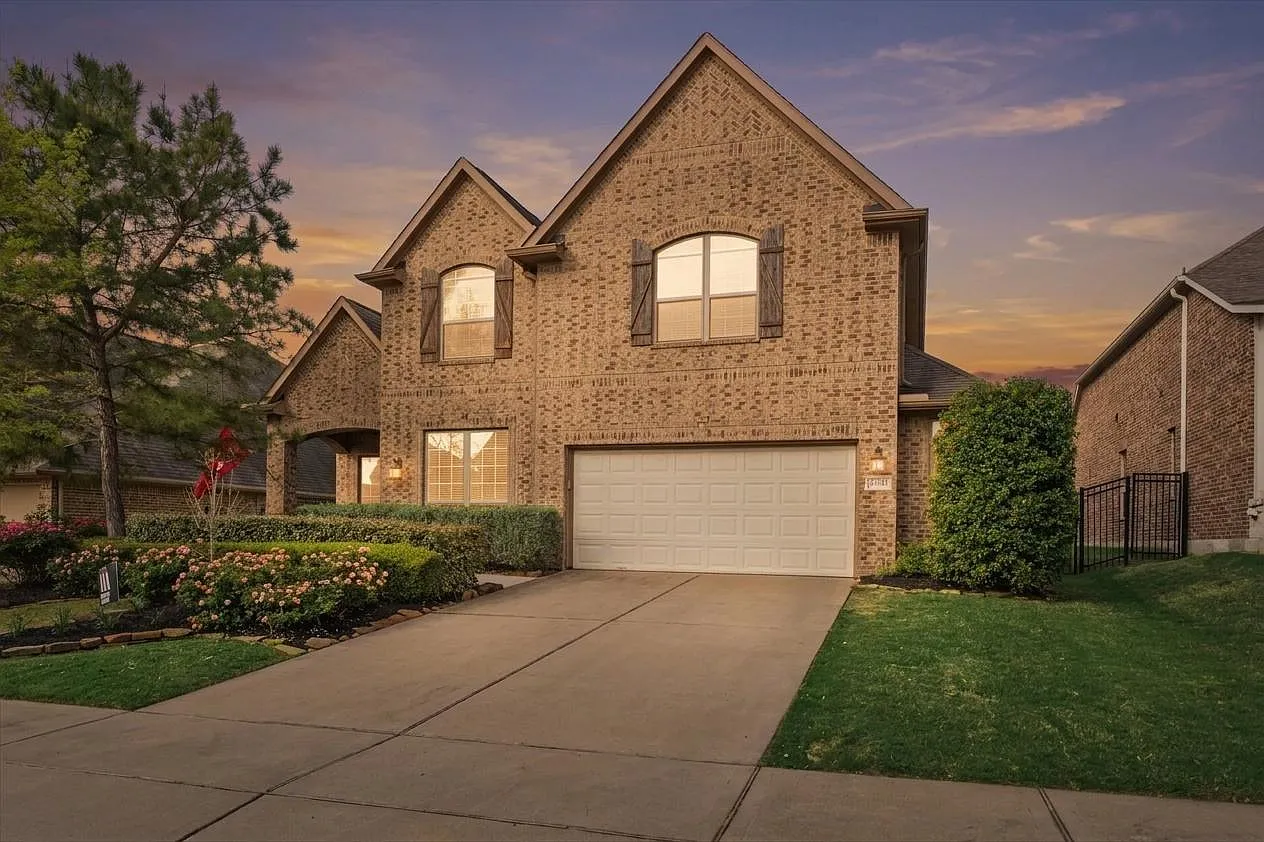 5 bed, 4.0 bath, 3802 sqft, $4,500 — Photo 1