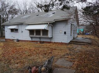 1737 SE Indiana Ave, Topeka, KS 66607