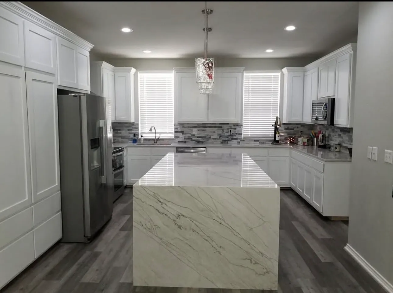 3 bed, 2339 sqft, $2,600 — Photo 2