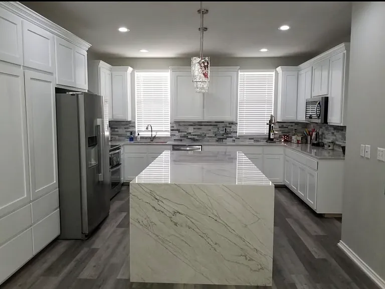 408 Madrid St — Photo 2
