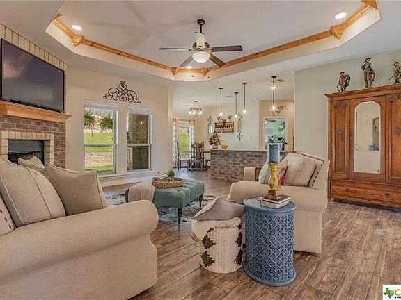 5th image of 1069 Republic Cir