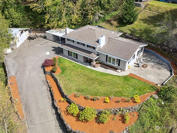 3rd image of 6210 Harlow Drive