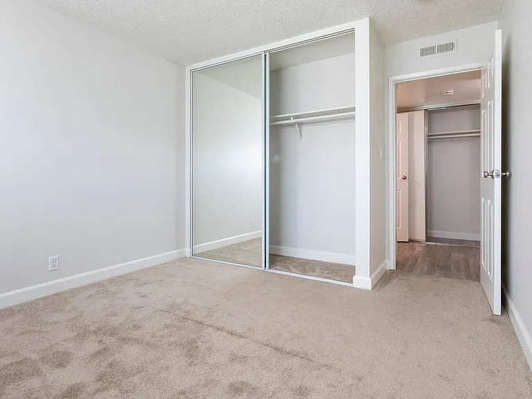 Solaris Apartments — Photo 30