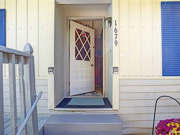 5th image of 1679 Hemlock Dr