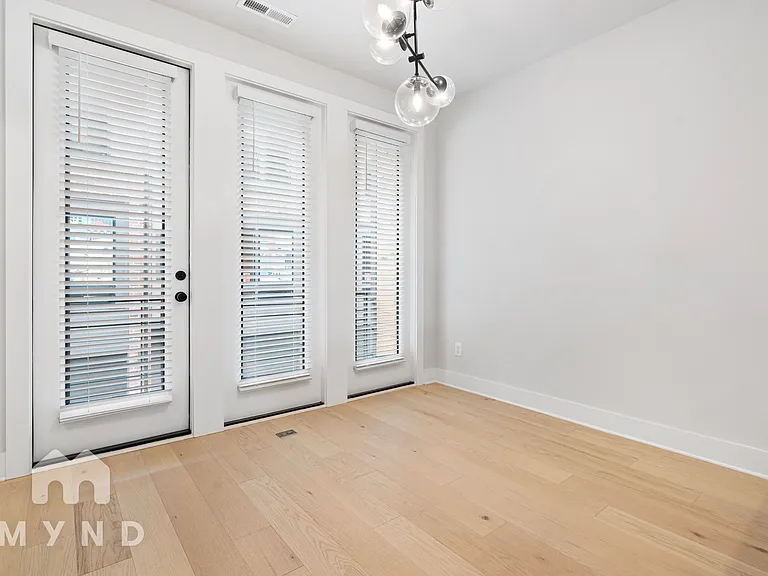 2242 N Graham St #2 — Photo 21