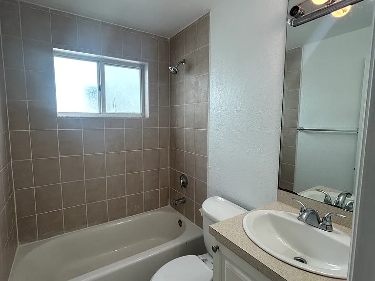 1945 Calais Dr #3 — Photo 12