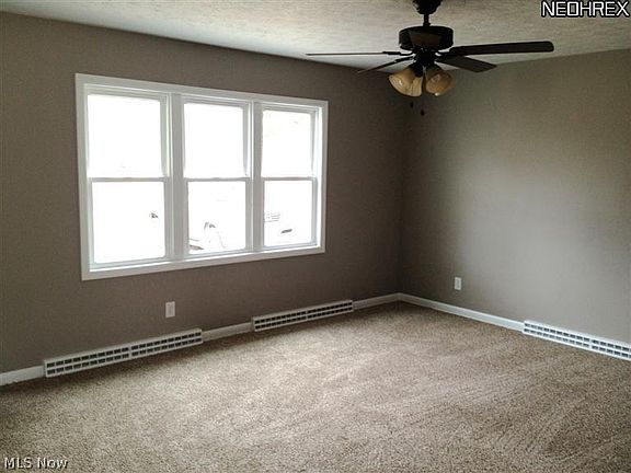 4th image of 134 Oak St SW