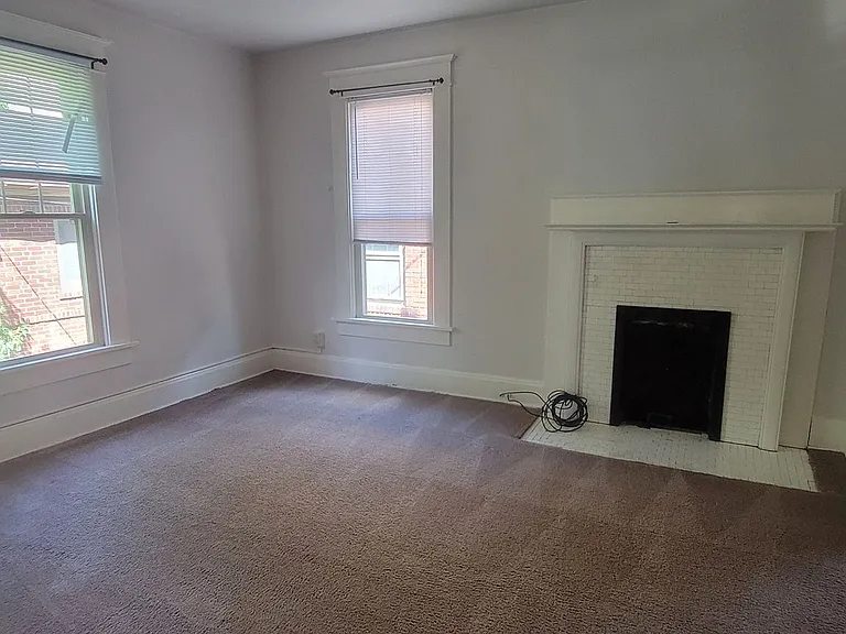 2015 Summit St — Photo 24