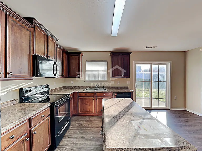 2848 Tall Oaks Dr — Photo 4