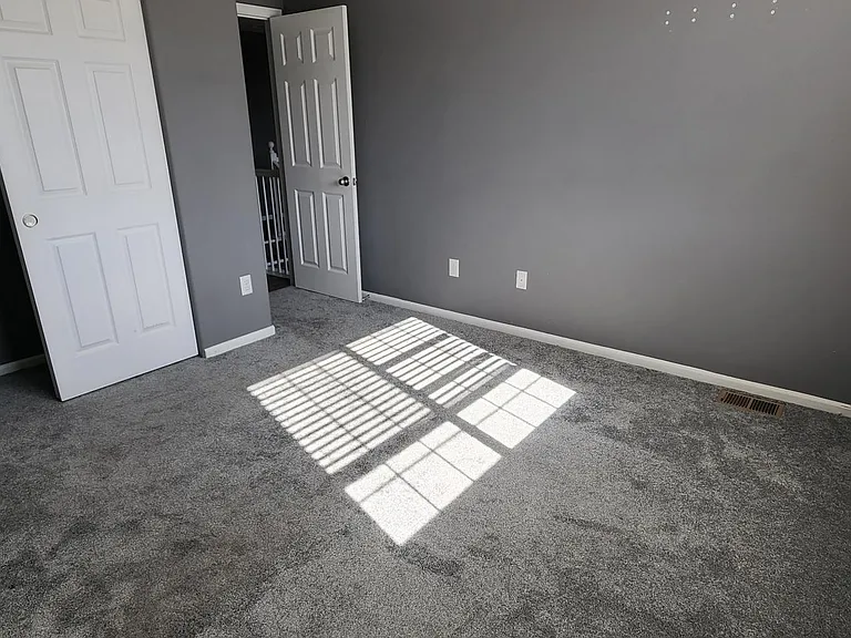 12911 Syracuse St — Photo 5