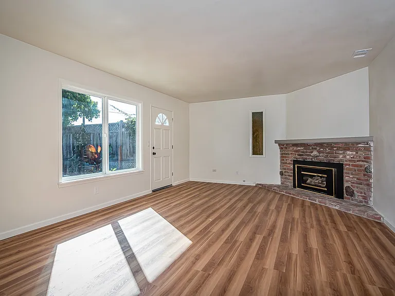 1821 Fearn Ave — Photo 11
