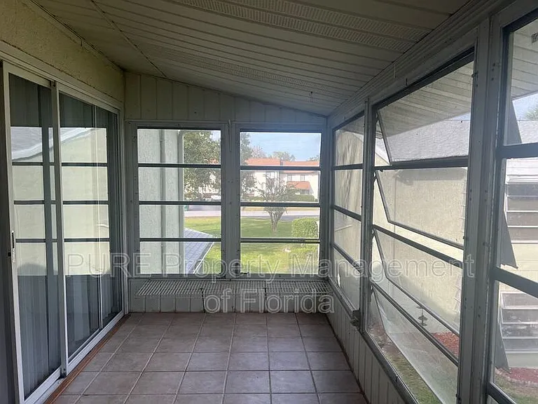 549 Fairways Dr #B — Photo 23