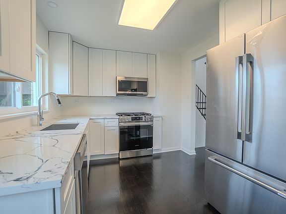 4th image of 291 Division St