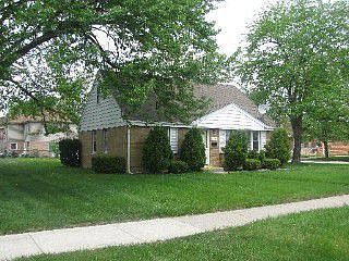 2nd image of 5800 W 109th St