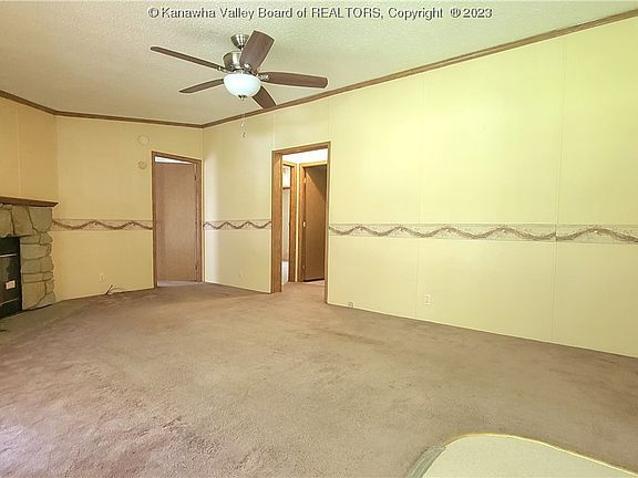 4th image of 621 Cherry St