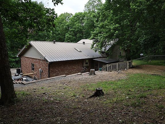 3rd image of 796 County Road 304