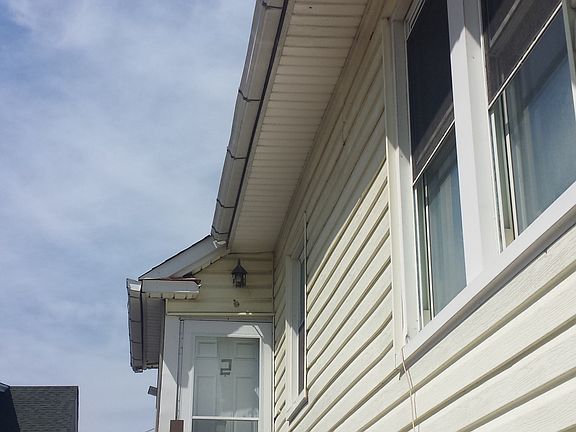 4th image of 2506 Collier Ave