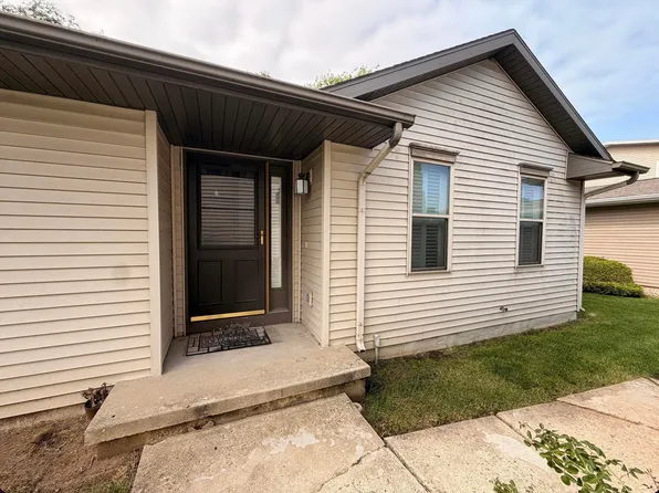 25 Plum Tree Vlg, Beloit, WI 53511