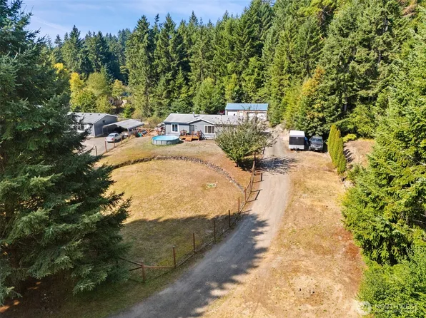 391 NE Larson Lake Road, Belfair, WA 98528