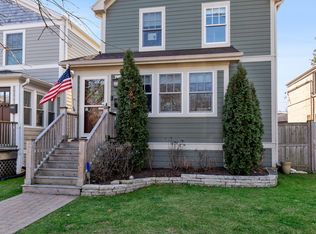 3148 Harrison St, Evanston, IL 60201