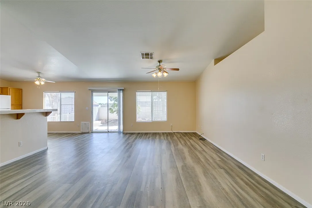 4 bed, 2.0 bath, 1505 sqft, $2,500 — Photo 3