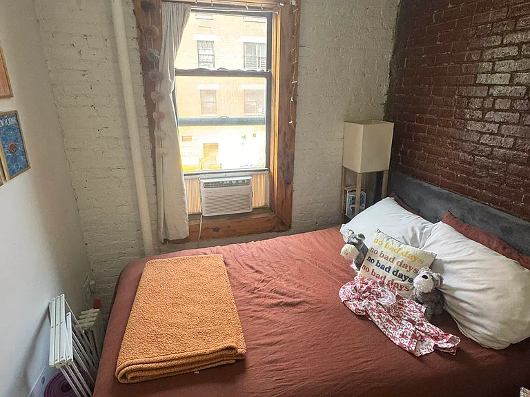 540 E 5th St #5 — Photo 13