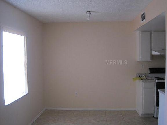 3rd image of 1016 Plantation Dr APT A14