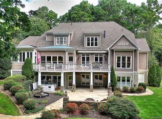 132 Great Point Dr, Mooresville, NC 28117