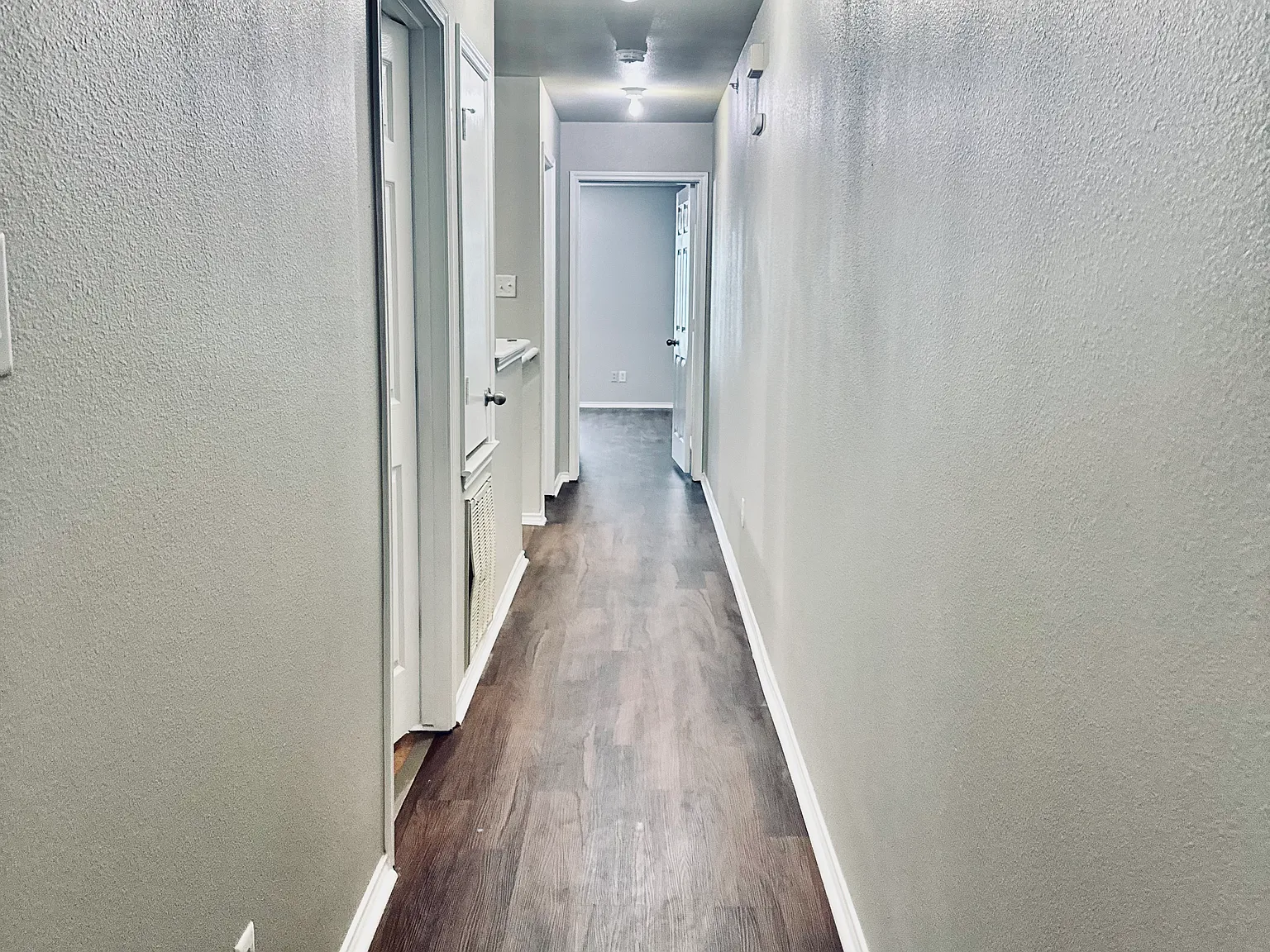 3 bed, 2.5 bath, 1430 sqft, $1,245 — Photo 2