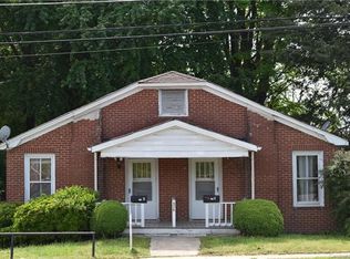 596 N Broad St, Mooresville, NC 28115