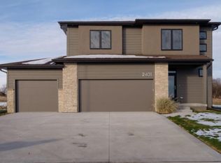 2401 NW Springbrooke Dr, Grimes, IA 50111