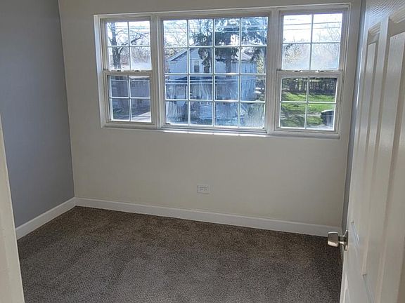 3rd image of 805 S Jackson St