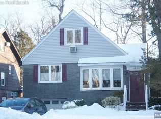 1267 W Laurelton Pkwy, Teaneck, NJ 07666