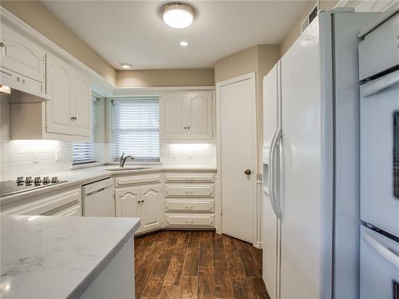 4th image of 10508 Ravenscroft Dr