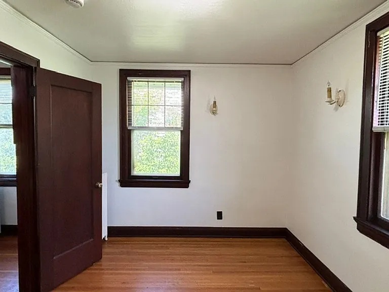 241 Dayton Ave — Photo 13