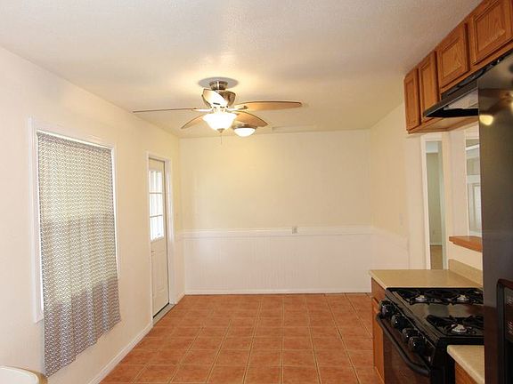 5th image of 572 Glover Ave