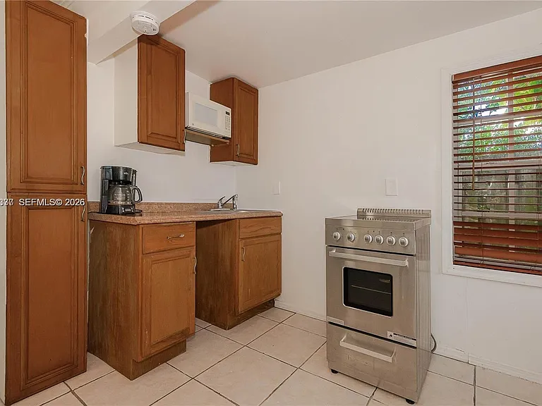 1611 Fletcher St #2 — Photo 4
