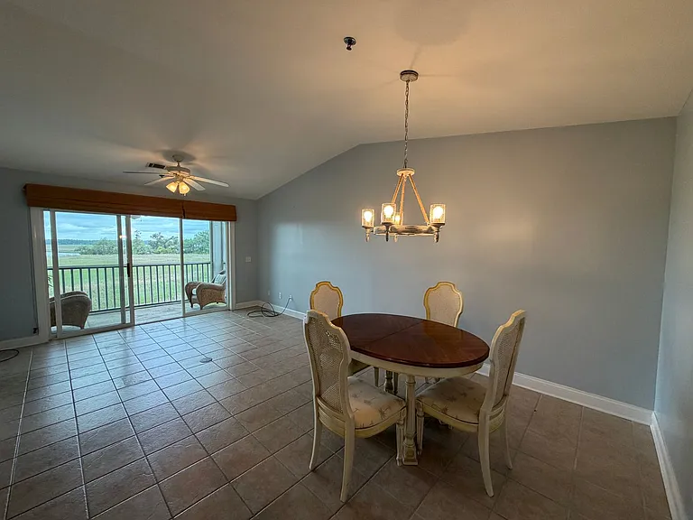 91 Screven St #309D — Photo 5