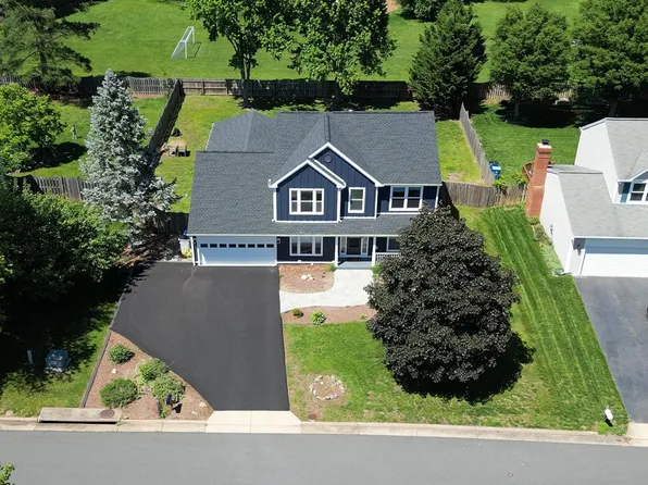 12910 Ashton Oaks Dr, Fairfax, VA 22030