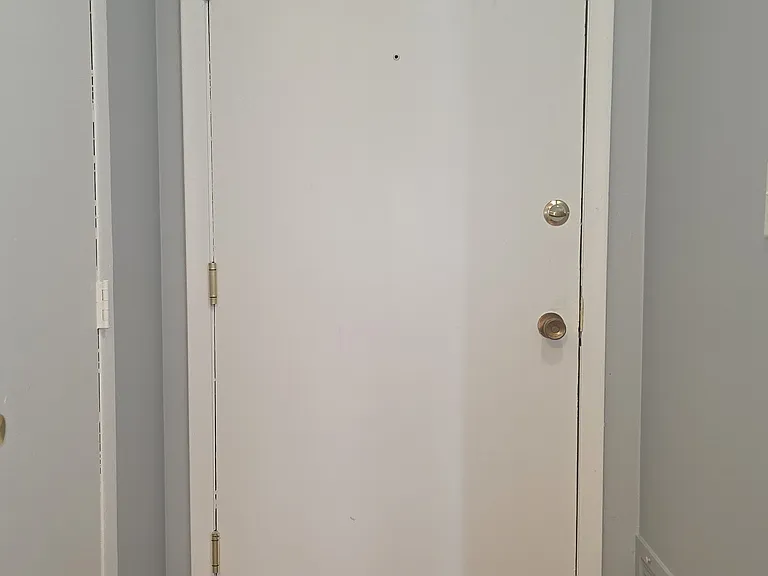 2000 Bayside Dr #304 — Photo 5
