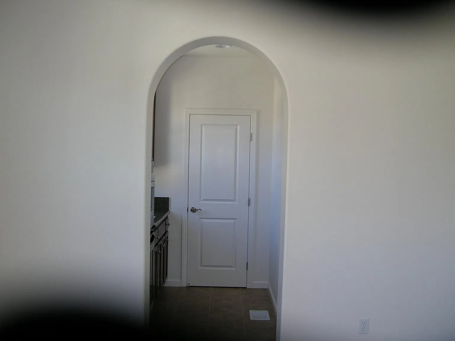 1 bed, 700 sqft, $2,300 — Photo 3