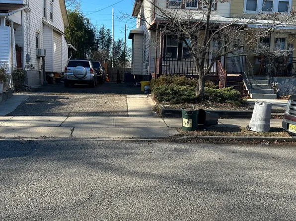 21 Donald Dr, Hamilton, NJ 08619