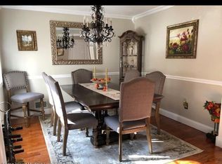 23 Clay Pit Rd, Staten Island, NY 10309